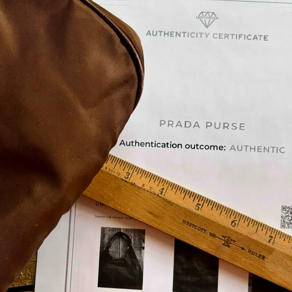 Prada Tessuto Hamal Y2K nylon with leather trim purse- authenticated - Picture 8 of 17